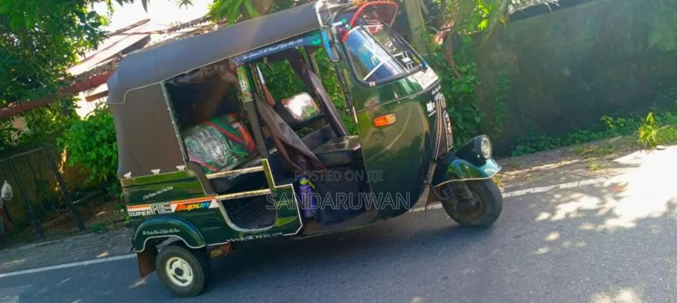 Bajaj 2 Stroke 2000 Three Wheel (Used)