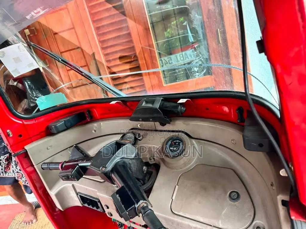 Bajaj RE 2015 Three Wheel (Used)