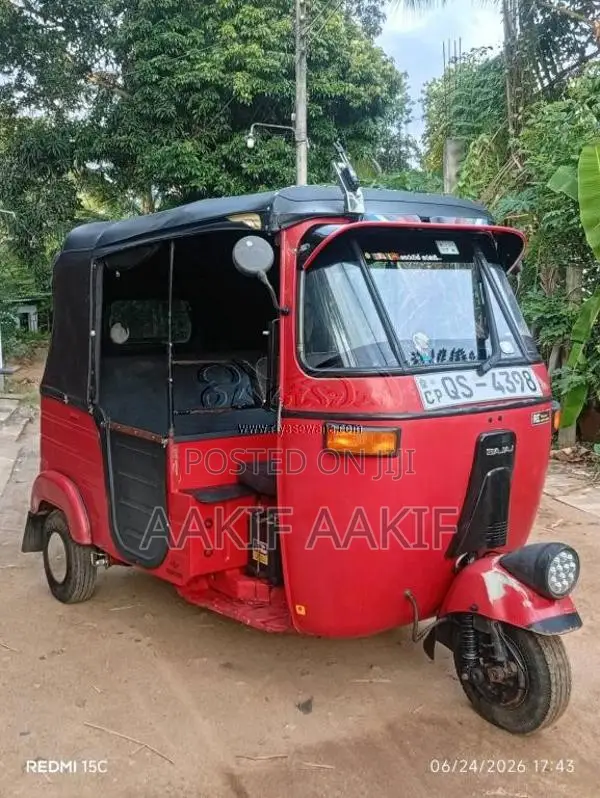 Bajaj RE 2009 Three Wheel (Used)