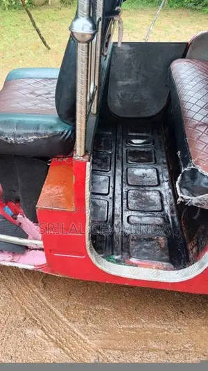 Bajaj Re 2 Stroke 1997 Three Wheel (Used)