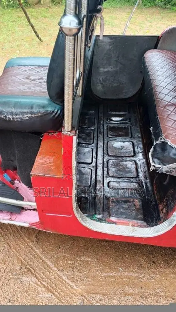 Bajaj Re 2 Stroke 1997 Three Wheel (Used)