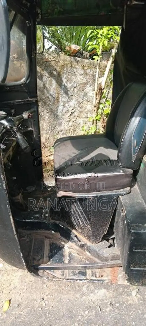 Bajaj 2 stroke 2004 Three Wheel (Used)