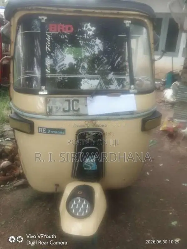 Bajaj 2 Stroke 2004 Three Wheel (Used)