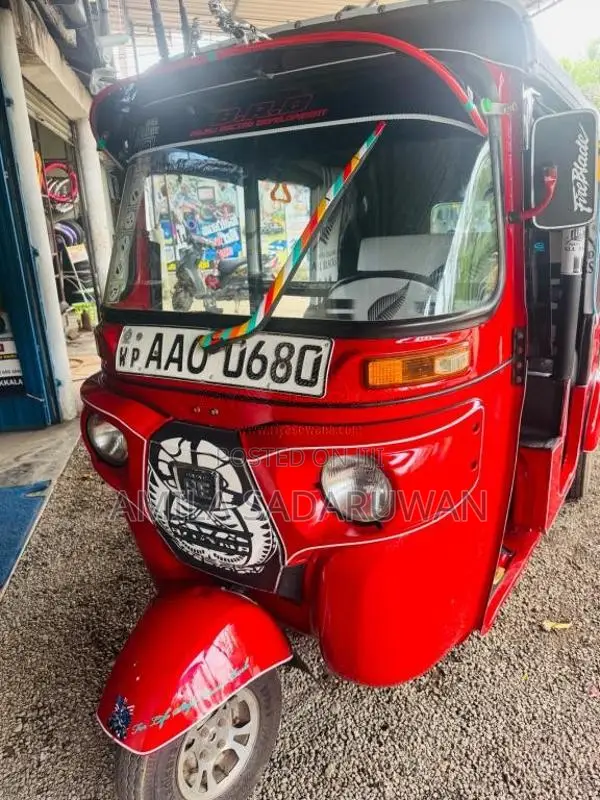 Bajaj RE 2014 Three Wheel (Used)