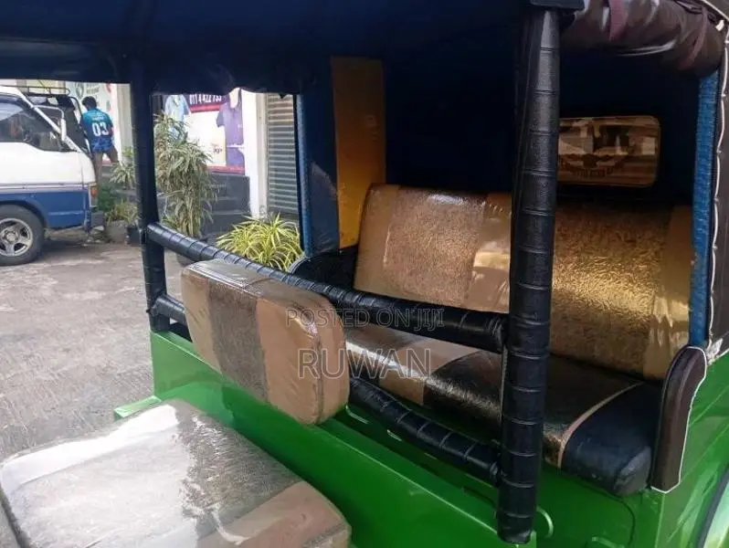 Bajaj RE 205 2012 Three Wheel (Used)