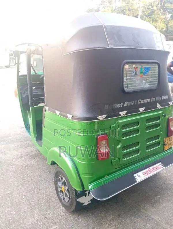 Bajaj RE 205 2012 Three Wheel (Used)