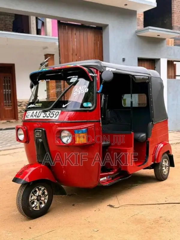 Bajaj RE 205 2012 Three Wheel (Used)