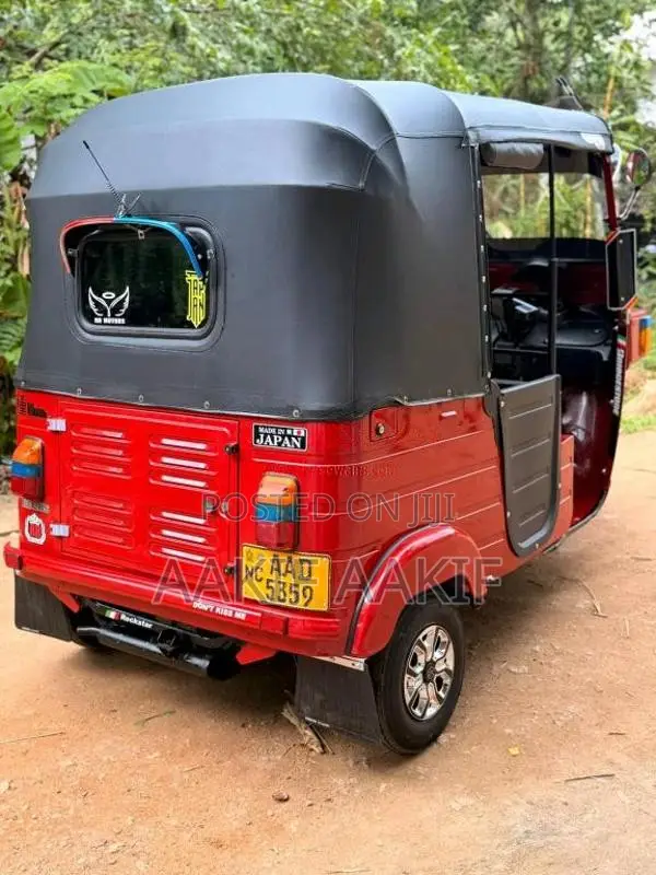 Bajaj RE 205 2012 Three Wheel (Used)