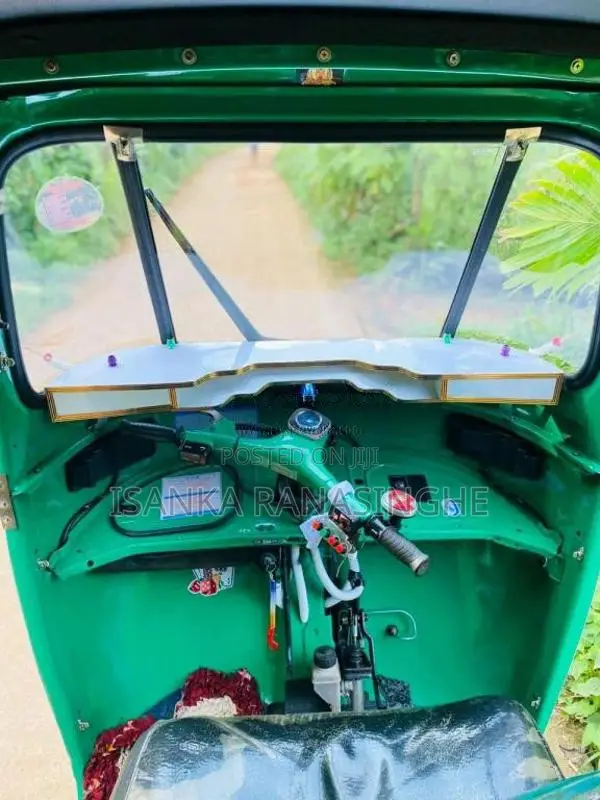 Bajaj 2 stroke 2004 Three Wheel (Used)