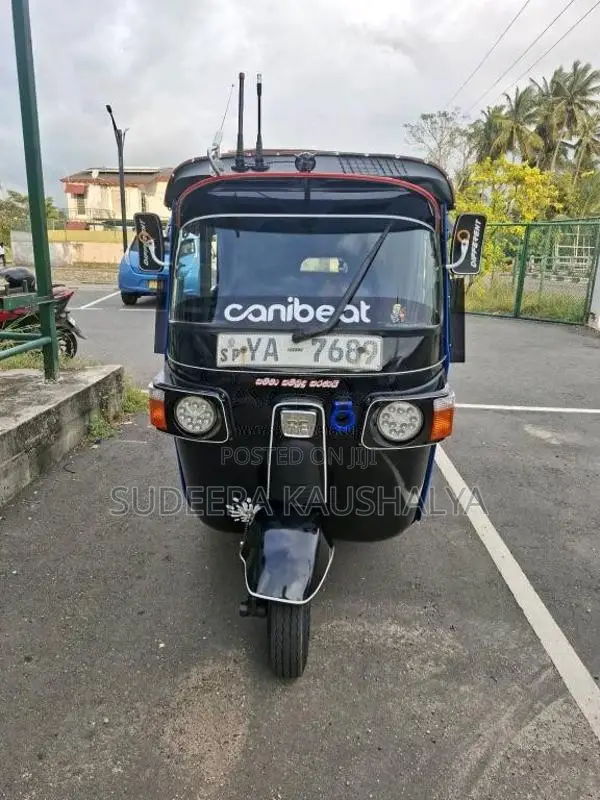 Bajaj 4 Stroke 2010 Three Wheel (Used)