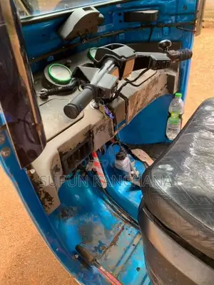 Bajaj RE 2015 Three Wheel (Used)