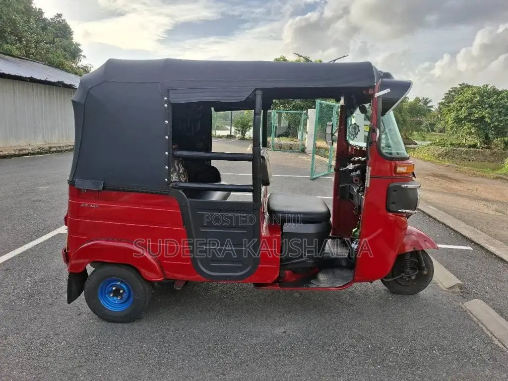 Bajaj 4 Stroke 2020 Three Wheel (Used)