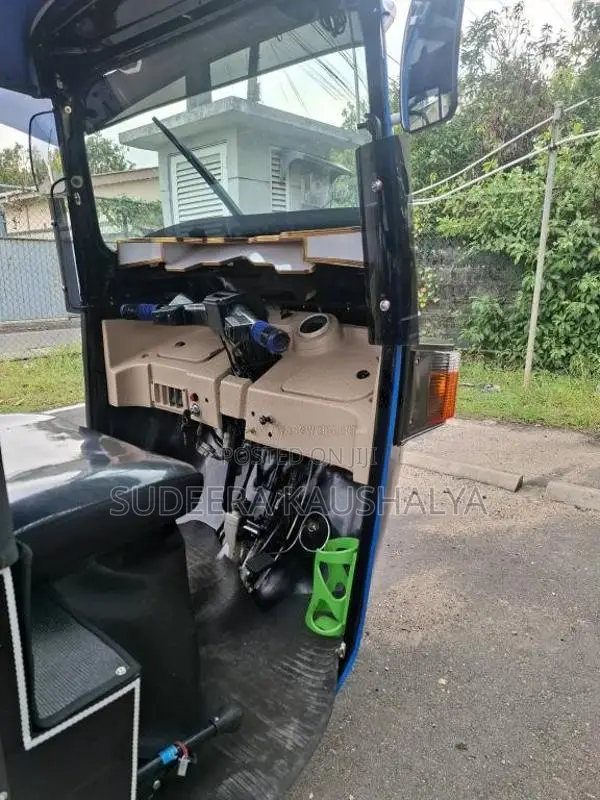 Bajaj 4 Stroke 2010 Three Wheel (Used)
