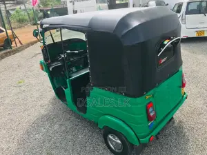 Bajaj RE 205 2012 Three Wheel (Used)