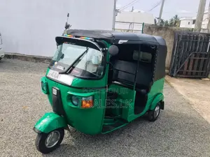Bajaj RE 205 2012 Three Wheel (Used)