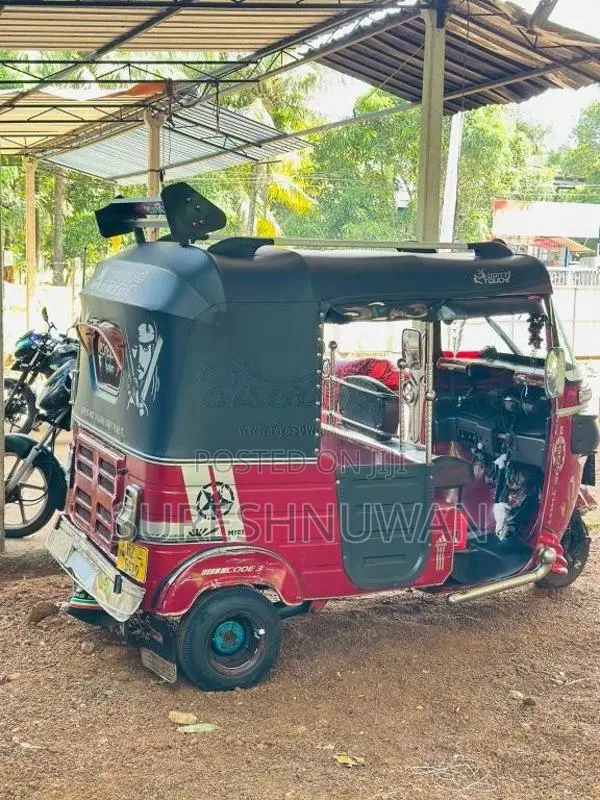 Bajaj 2 Stroke 2004 Three Wheel (Used)