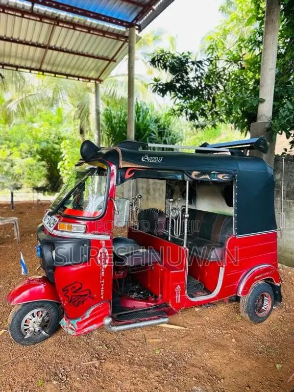 Bajaj 2 Stroke 2004 Three Wheel (Used)