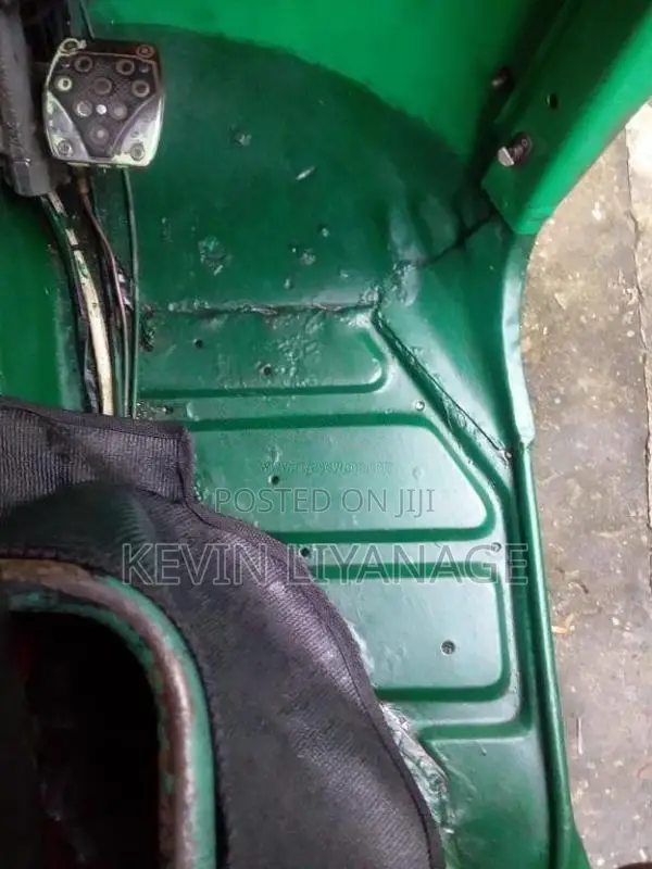Bajaj RE 2005 Three Wheel (Used)