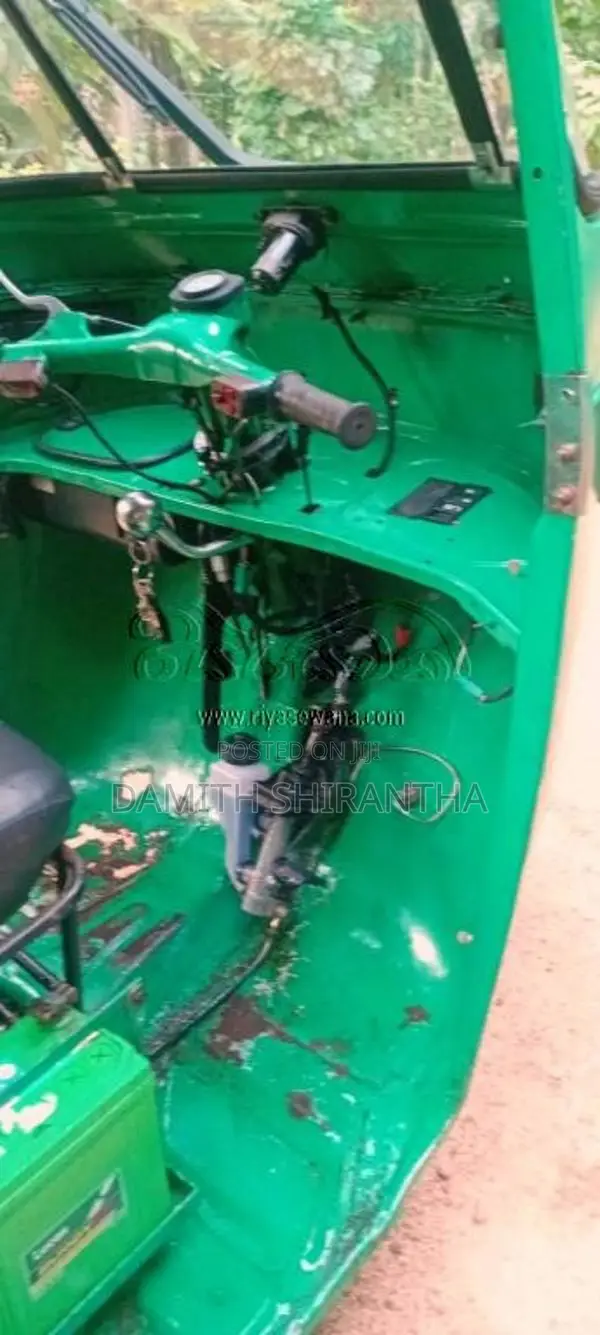 Bajaj RE 2006 Three Wheel (Used)