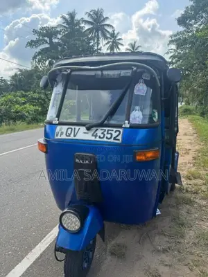 Bajaj RE 2009 Three Wheel (Used)