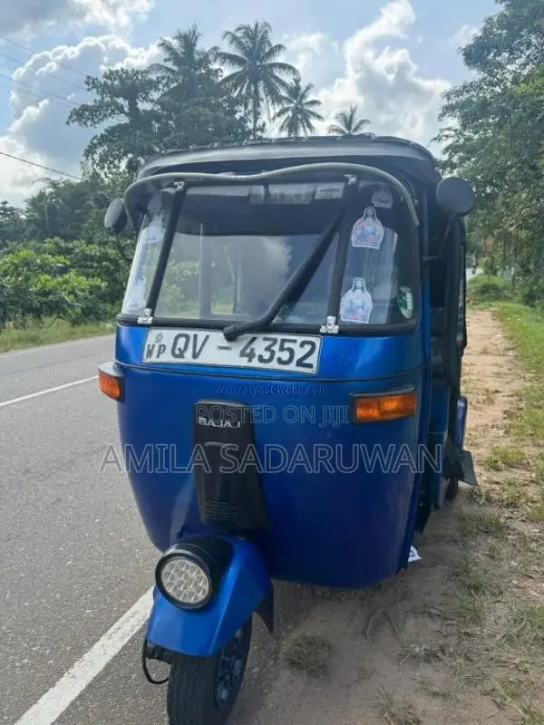 Bajaj RE 2009 Three Wheel (Used)
