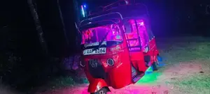 Bajaj 4 Stroke 2014 Three Wheel (Used)