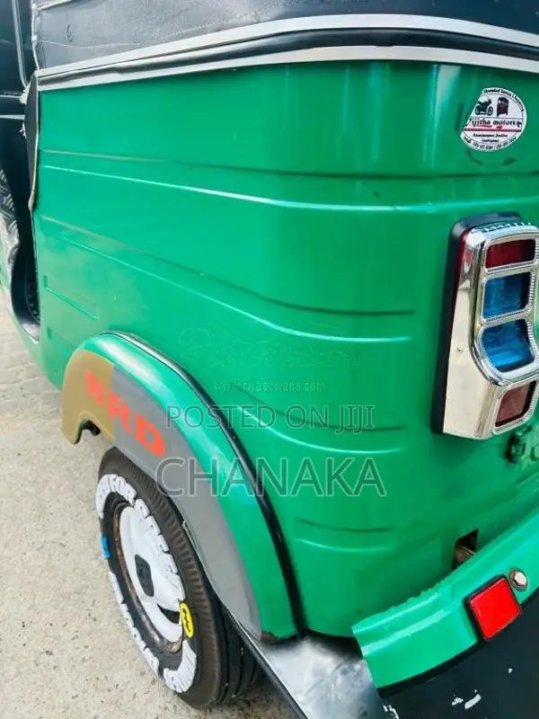 Bajaj 4 stroke 2014 Three Wheel (Used)