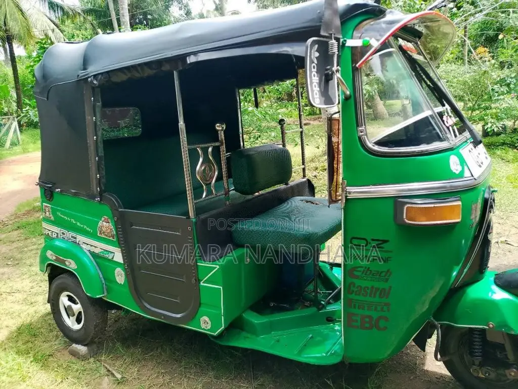 Bajaj Re 2 Stroke 2006 Three Wheel (Used)