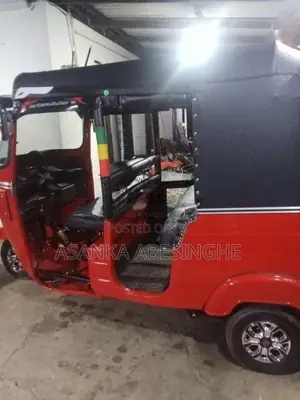 Bajaj 4 Stroke 2010 Three Wheel (Used)