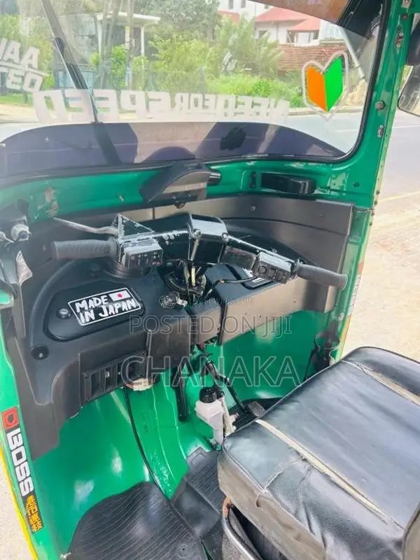 Bajaj 4 stroke 2014 Three Wheel (Used)