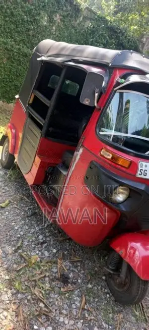 Bajaj RE 2017 Three Wheel (Used)