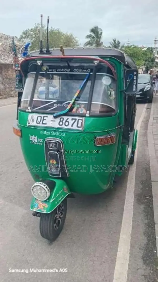 Bajaj 2 Stroke 2006 Three Wheel (Used)