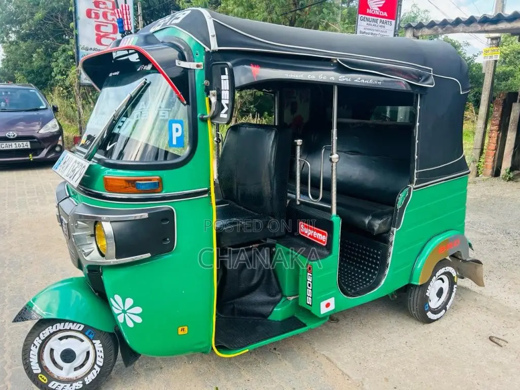 Bajaj 4 stroke 2014 Three Wheel (Used)