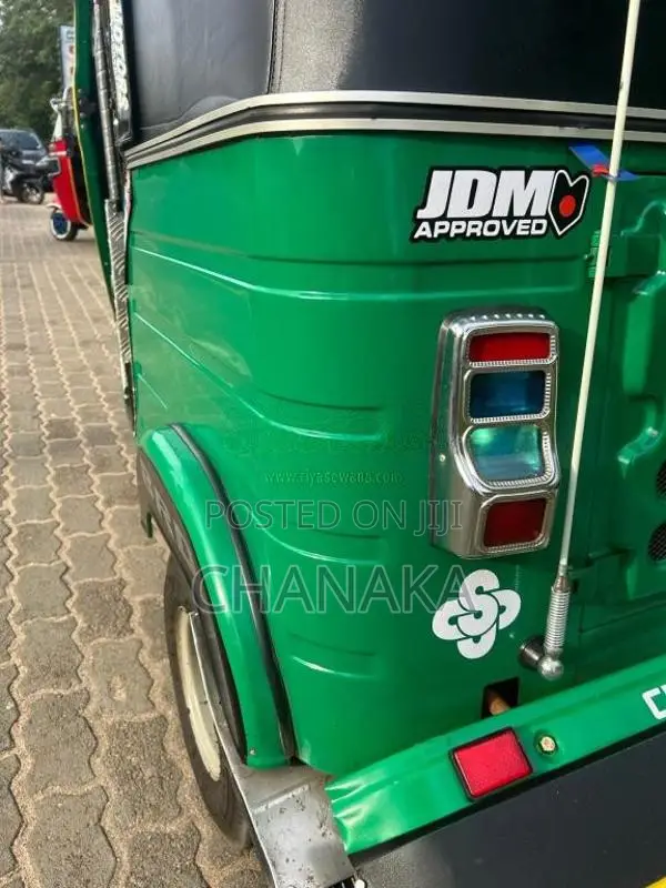 Bajaj 4 Stroke 2017 Three Wheel (Used)