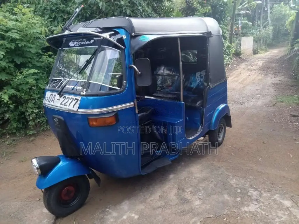 Bajaj 2 Stroke 2005 Three Wheel (Used)