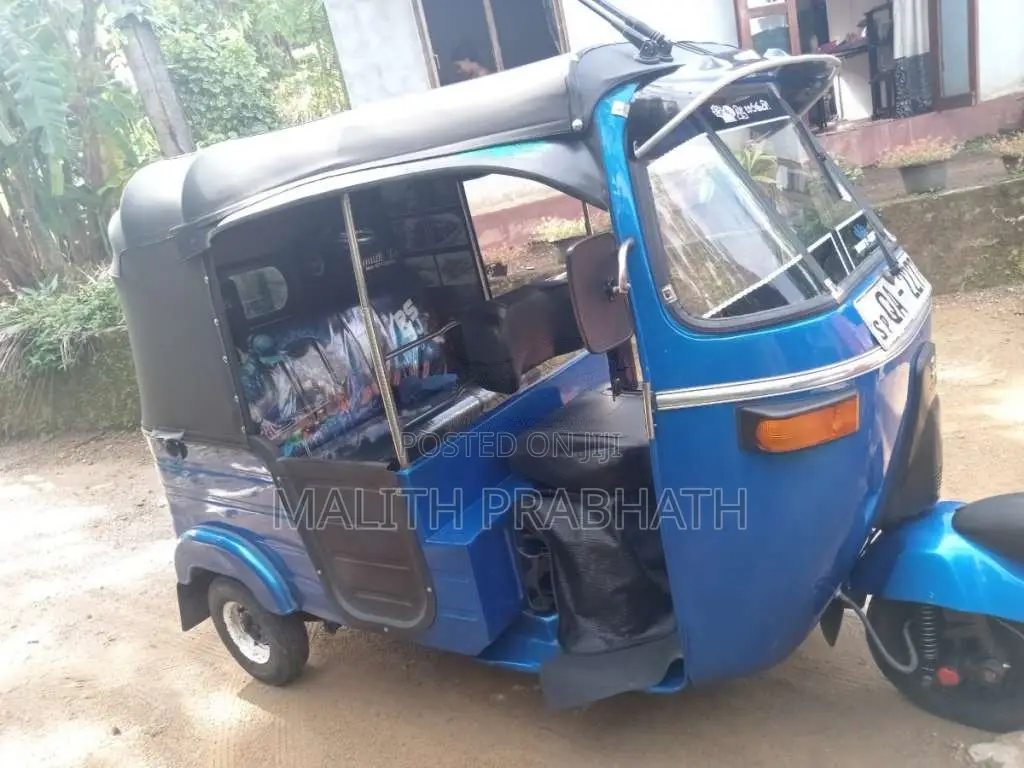 Bajaj 2 Stroke 2005 Three Wheel (Used)