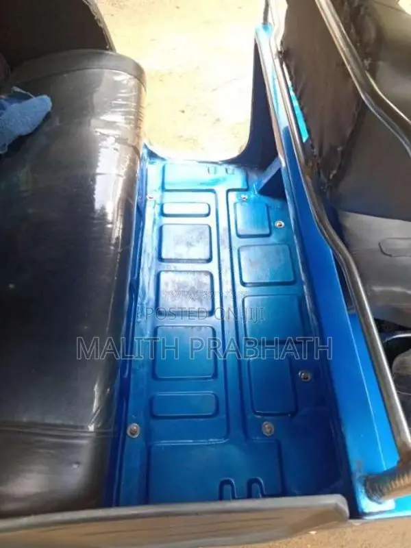Bajaj 2 Stroke 2005 Three Wheel (Used)