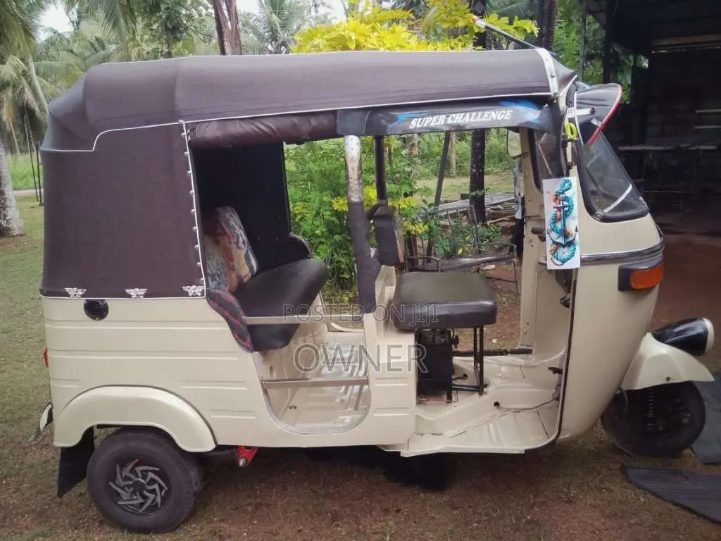 Bajaj 2 Stroke 2004 Three Wheel (Used)