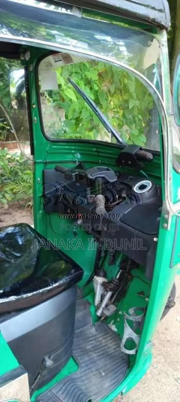Bajaj 4 Stroke 2012 Three Wheel (Used)