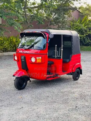 Bajaj RE 205 2013 Three Wheel (Used)