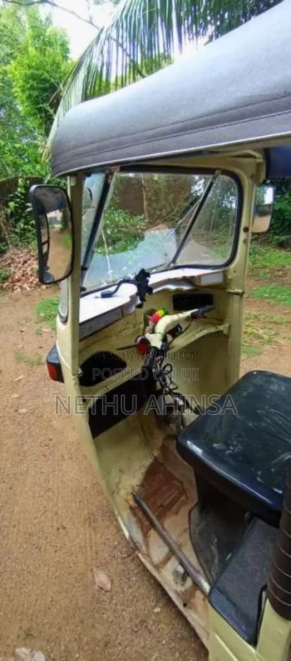 Bajaj 2 Stroke 1991 Three Wheel (Used)