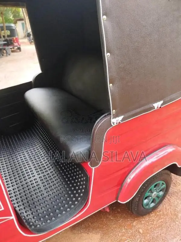 Bajaj 2 Stroke 1995 Three Wheel (Used)