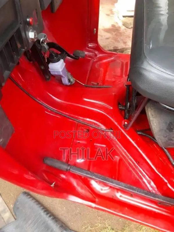 Bajaj RE 205 2011 Three Wheel (Used)