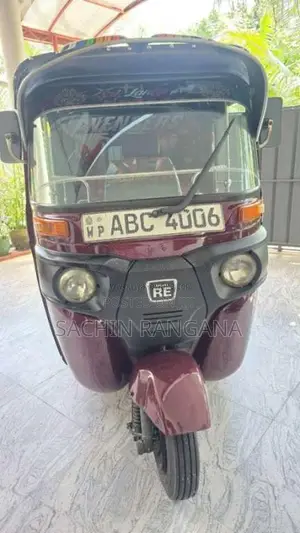Bajaj 4 Stroke 2015 Three Wheel (Used)