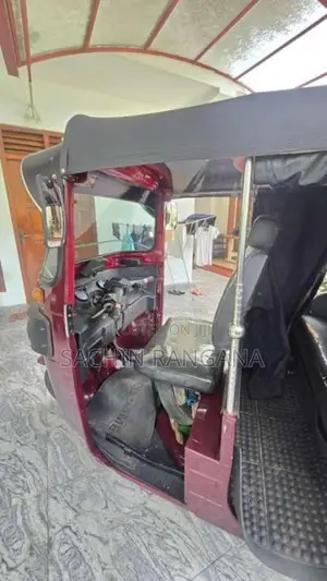 Bajaj 4 Stroke 2015 Three Wheel (Used)