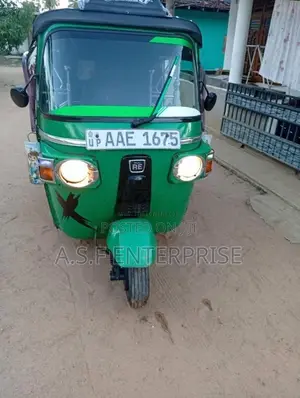 Bajaj RE 205 2013 Three Wheel (Used)