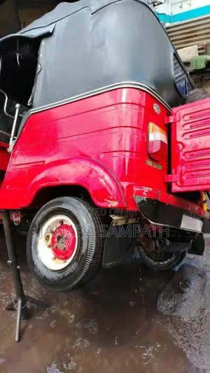 Bajaj 4 stroke 2013 Three Wheel (Used)
