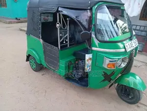 Bajaj RE 205 2013 Three Wheel (Used)
