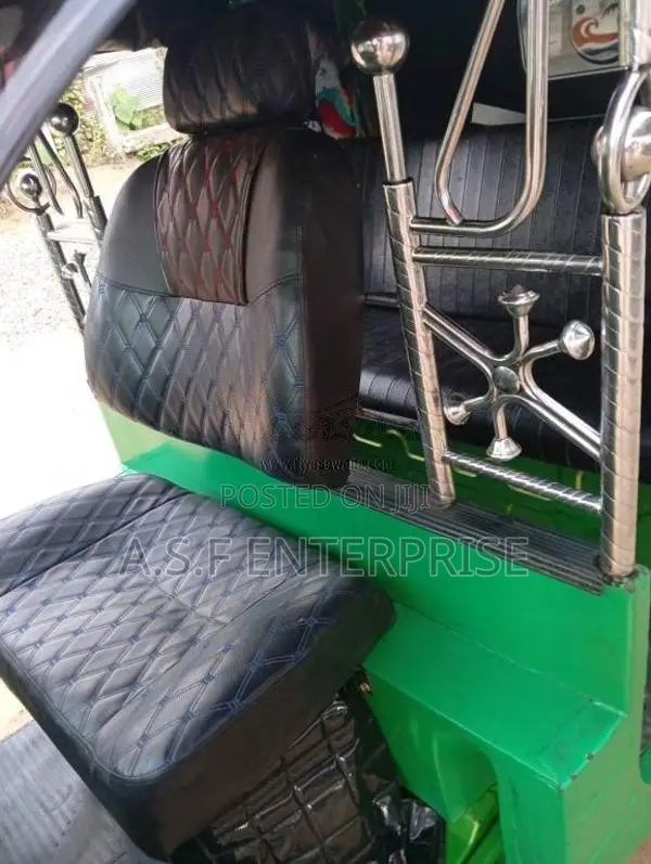 Bajaj RE 205 2013 Three Wheel (Used)