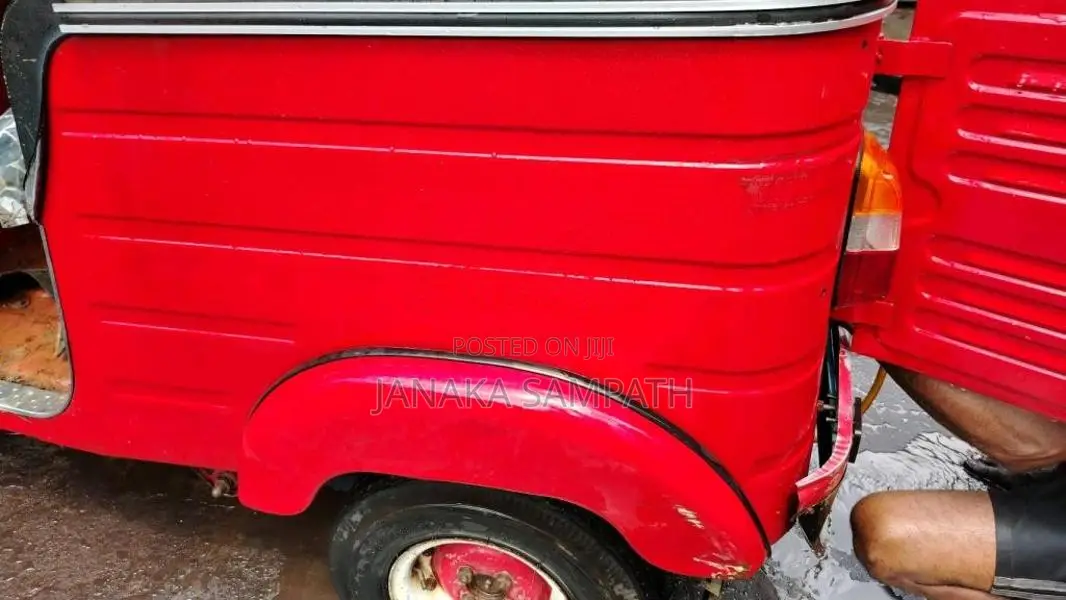 Bajaj 4 stroke 2013 Three Wheel (Used)